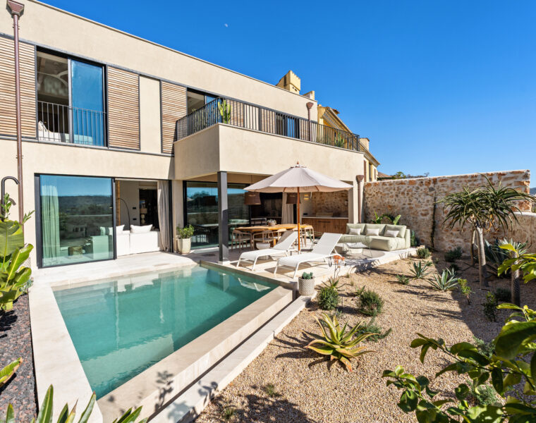 Heritage palace garden sanctuary property for sale in santa maria del camí