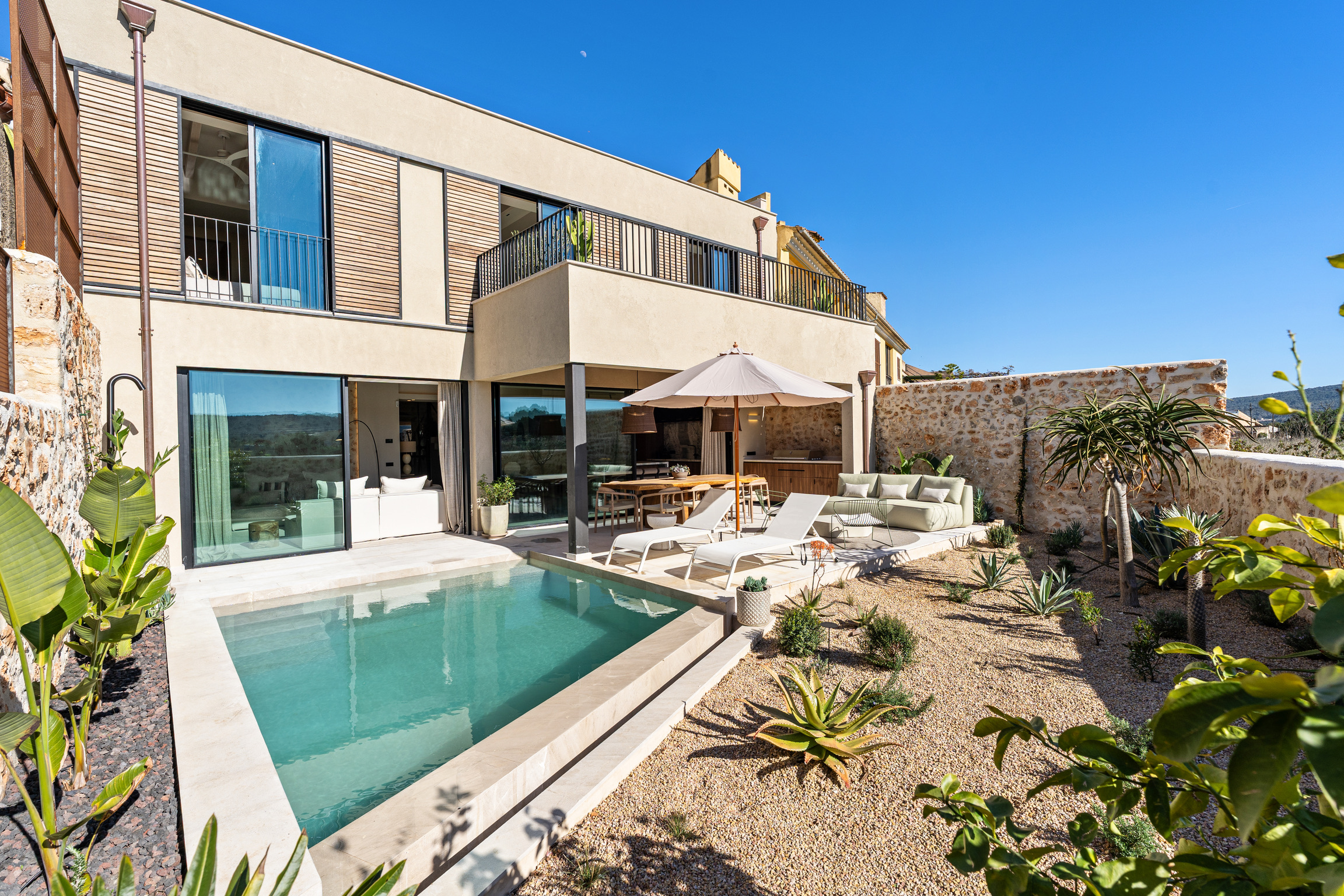 Heritage palace garden sanctuary property for sale in santa maria del camí