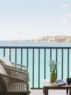 Exquisite seafront frontline apartment for sale in palma