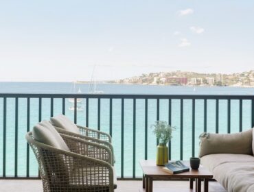 Exquisite seafront frontline apartment for sale in palma