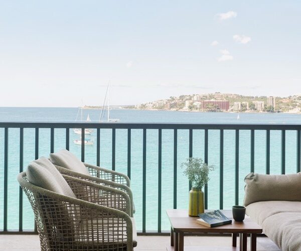 Exquisite seafront frontline apartment for sale in palma