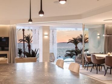 Exquisite frontline coastal residence for sale in palma
