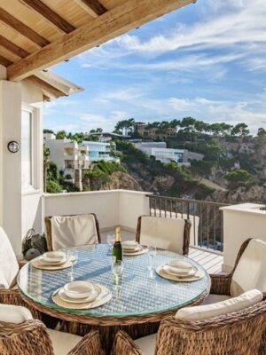 Exquisite frontline coastal residence with panoramic mediterranean views in santa ponsa