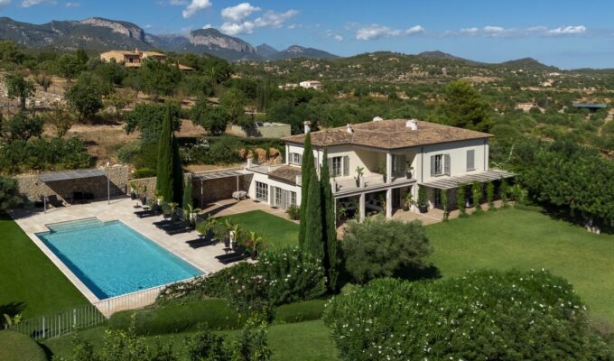 Grand architectural country house with sea views in santa maría del camí