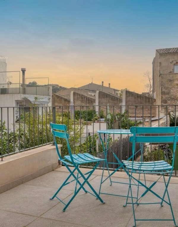 Beautifully refurbished five-bedroom sanctuary with private pool in alaró