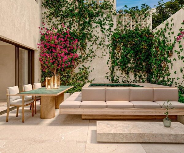 Refined four-bedroom townhouse with private pool and contemporary design in palma