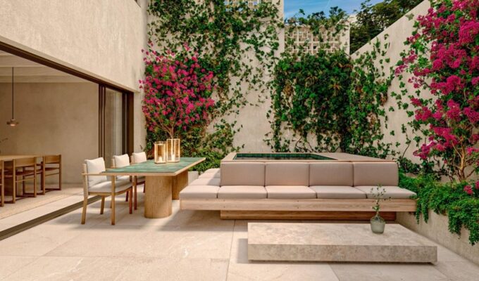 Refined four-bedroom townhouse with private pool and contemporary design in palma
