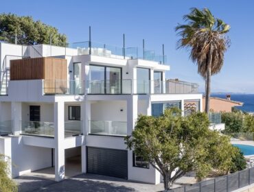 Contemporary designer villa with sea views and holiday license for sale in costa d'en blanes