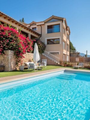 Spacious eight-bedroom symmetrical villa with pool and mountain views in palma