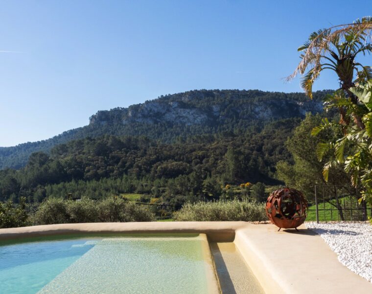 Serene three-bedroom villa with private pool and majestic tramuntana views in puigpunyent