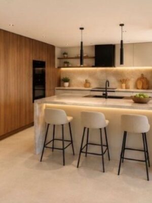 Sophisticated sea-view penthouse with expansive roof terrace in palma