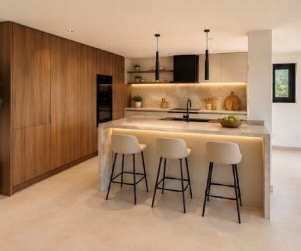 Sophisticated sea-view penthouse with expansive roof terrace in palma