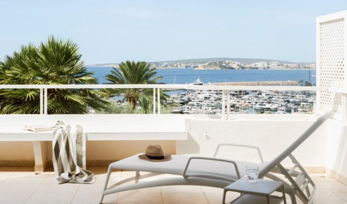 Two-bedroom coastal retreat with panoramic sea vistas in portals nous