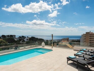 Modern three-bedroom penthouse with private rooftop pool in portals nous