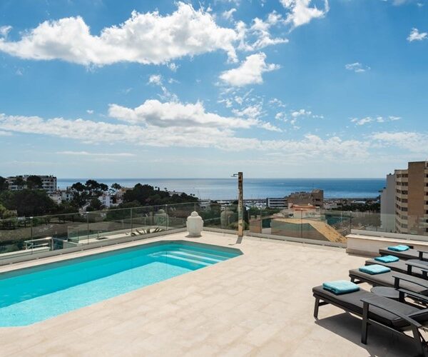 Modern three-bedroom penthouse with private rooftop pool in portals nous
