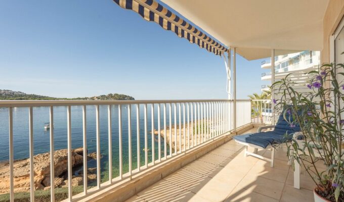 Modernised four-bedroom residence with mediterranean vistas for sale in santa ponsa