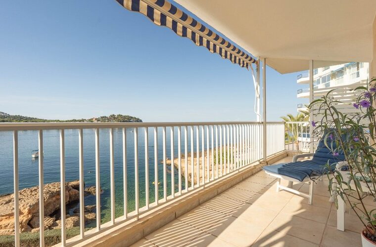 Modernised four-bedroom residence with mediterranean vistas for sale in santa ponsa