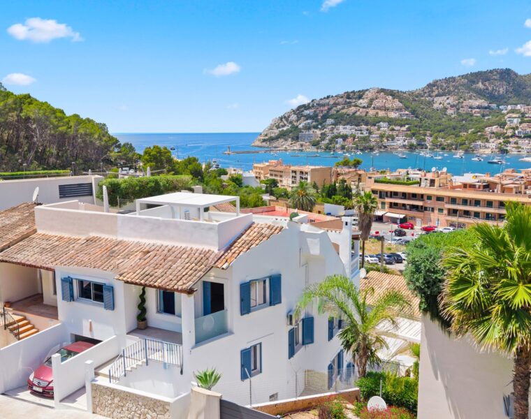 Newly renovated four-bedroom townhouse with panoramic harbour views for sale in port d’andratx