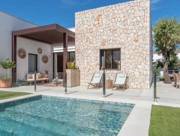 Sustainable four-bedroom single-level designer villa with saltwater pool in marratxí