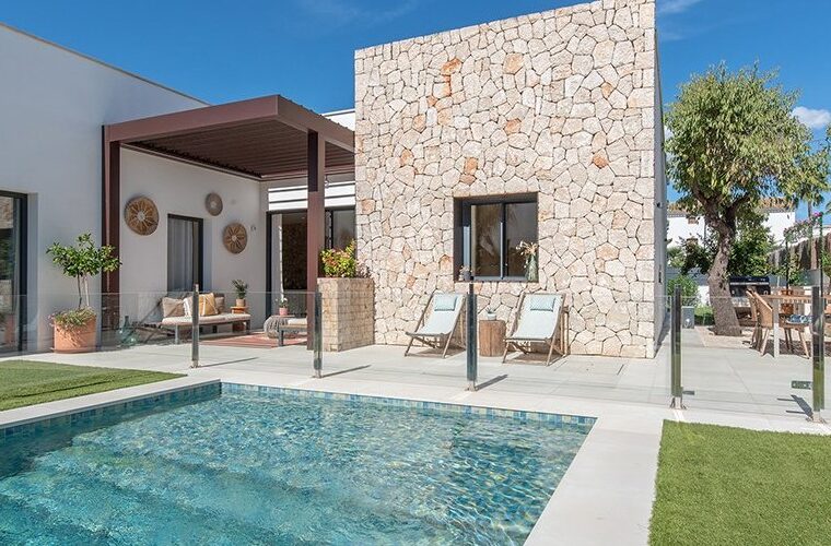 Sustainable four-bedroom single-level designer villa with saltwater pool in marratxí