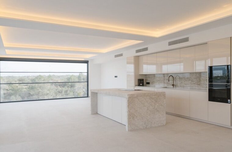 Contemporary three-bedroom designer villa with infinity pool in palma