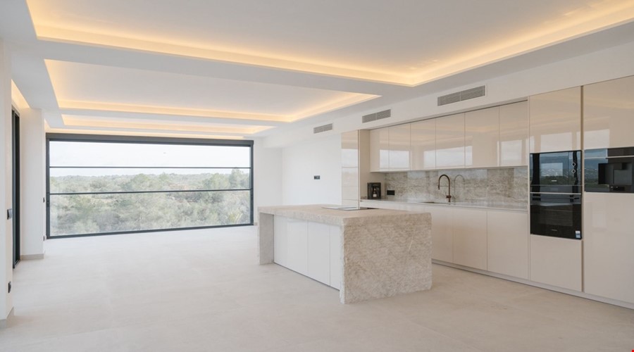 Contemporary three-bedroom designer villa with infinity pool in palma