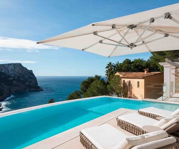 Exquisite contemporary coastal villa for sale with infinity pool in port d’andratx