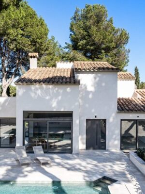 Contemporary four-bedroom villa with holiday rental licence in santa ponsa
