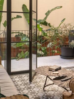 Historic beletage residence with private courtyard for sale in palma