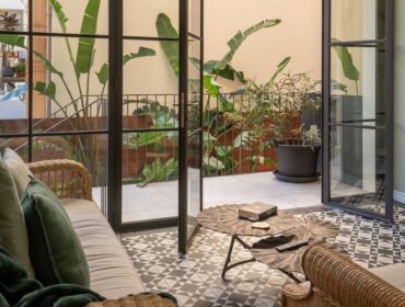 Historic beletage residence with private courtyard for sale in palma