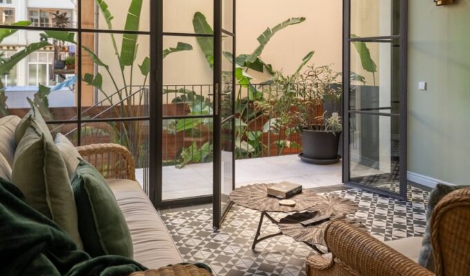 Historic beletage residence with private courtyard for sale in palma