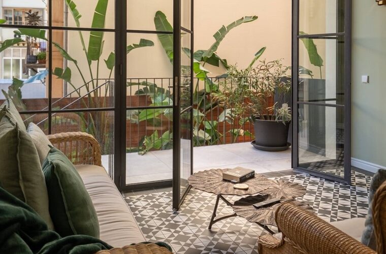 Historic beletage residence with private courtyard for sale in palma