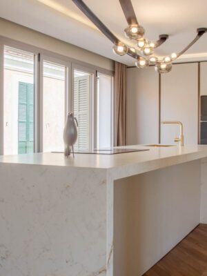 Elegantly renovated four-bedroom apartment for sale in palma old town