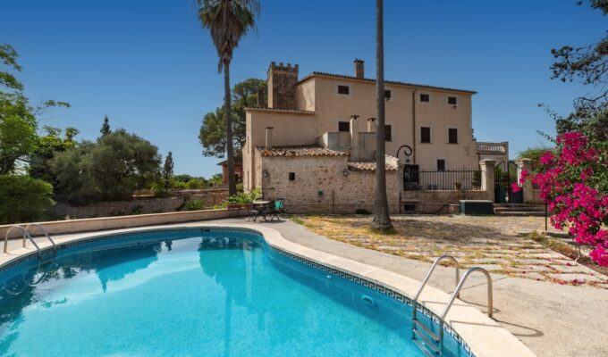 Grand historic country house with private tennis court and vast grounds for sale in esporles