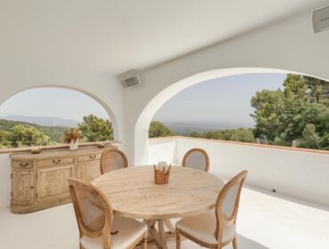 Secluded mountain estate with panoramic sea views four-bedroom finca for sale in esporles