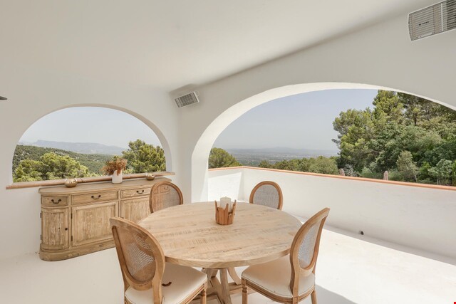 Secluded mountain estate for sale in Esporles