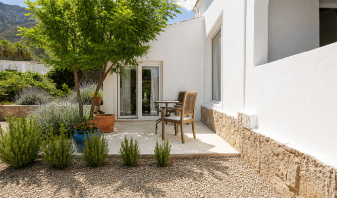 Renovated designer villa with garden and pool permit for sale in betlem