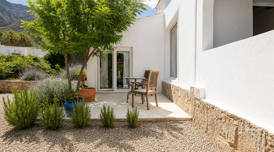 Renovated designer finca with garden and pool permit for sale in Betlem