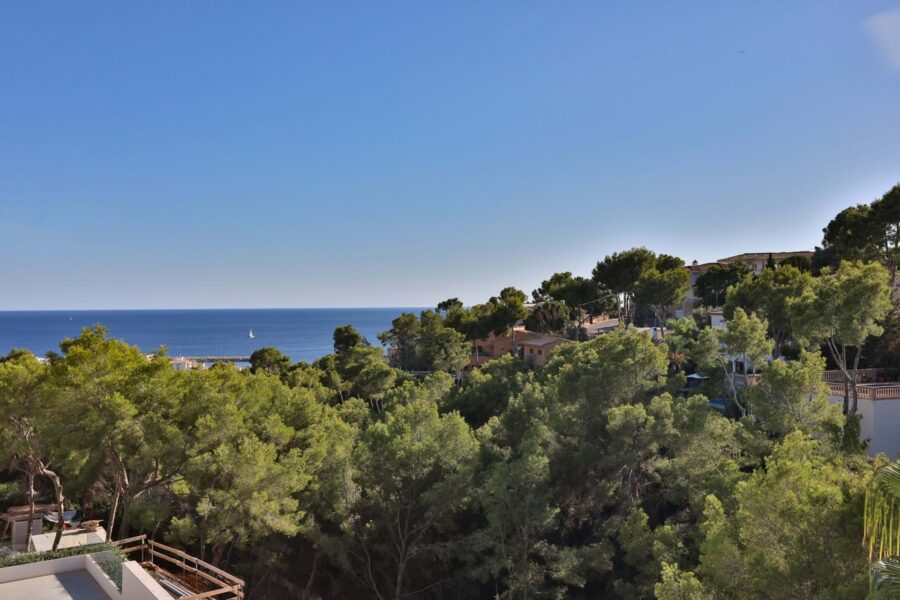 Spacious five-bedroom mediterranean villa with guest cottage and sea views for sale in costa d'en blanes