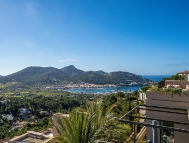 Contemporary mediterranean villa with sea views and rental licence in port d’andratx