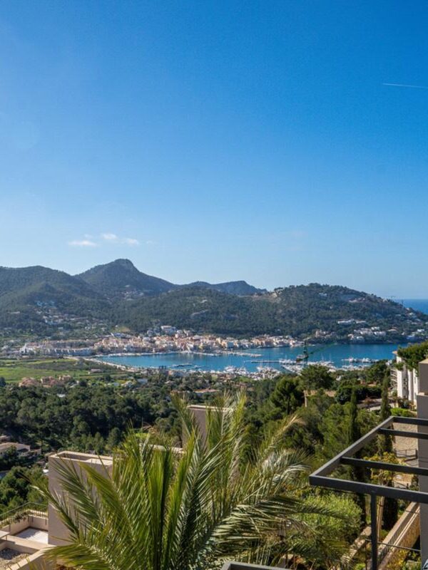 Contemporary mediterranean villa with sea views and rental licence in port d’andratx