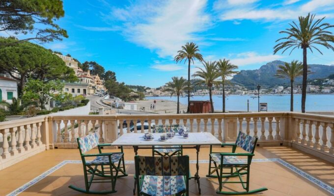 Historic seven-bedroom frontline villa with panoramic sea vistas in port de sóller