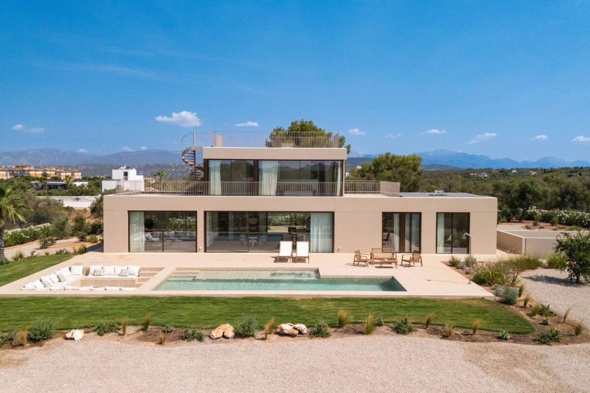 Five-bedroom contemporary villa with sweeping coastal views for sale in Son Gual