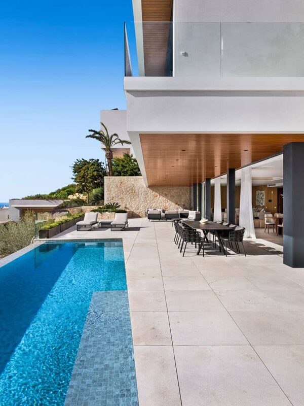 Contemporary villa with panoramic views for sale in santa ponsa