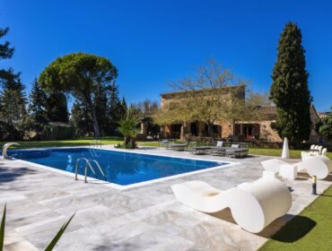 Historic vineyard estate and country house for sale near santa maría del camí