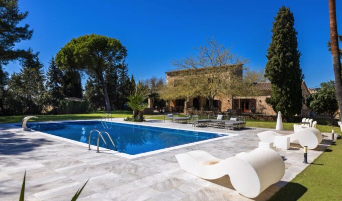 Historic vineyard estate and country house for sale near santa maría del camí