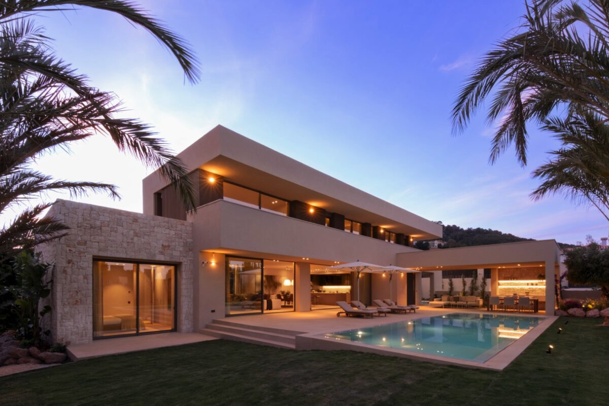 Contemporary architectural villa for sale in Palmanyola, Bunyola