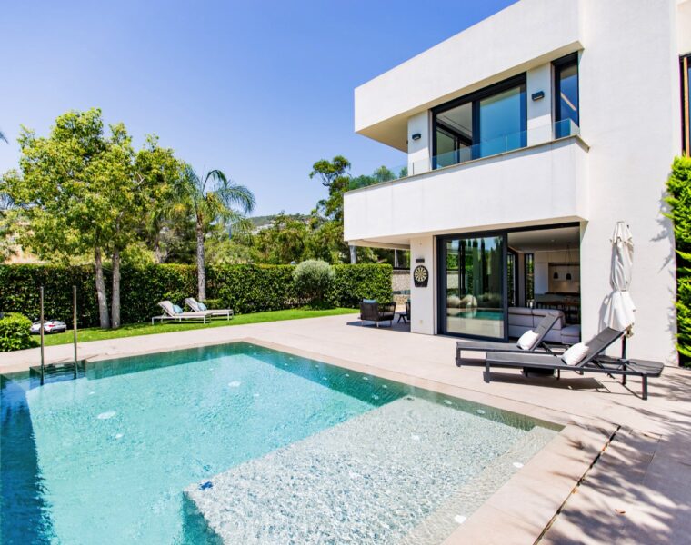 Contemporary designer villa with infinity pool for sale in son vida