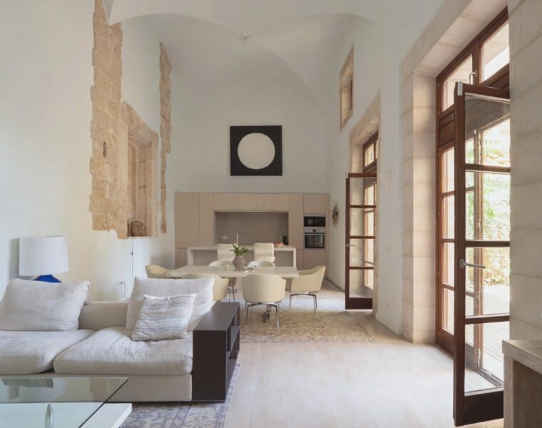 Historical sanctuary with vaulted ceilings and private terrace in palma