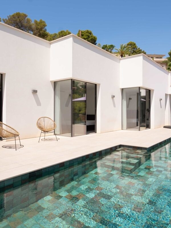 Contemporary five-bedroom villa with pool and sea views in costa d'en blanes